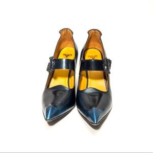 John Fluevog ODETTE
POINTED TOE MARY JANE HEEL